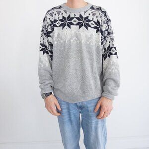 Vintage Northwest Territory Gray Black Winter Snowflakes Knit Crewneck Sweater L